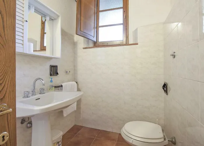 Nyaraló Ensoli Moncioni