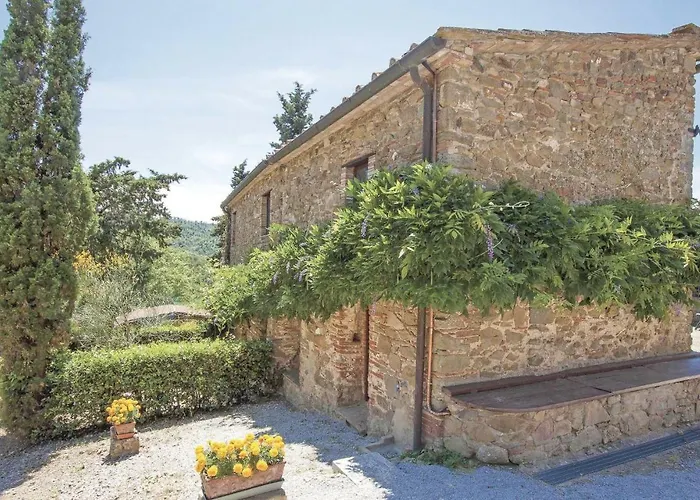 Nyaraló Ensoli Moncioni